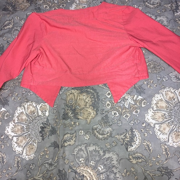 A white dress with a pink jacket - Picture 5 of 5